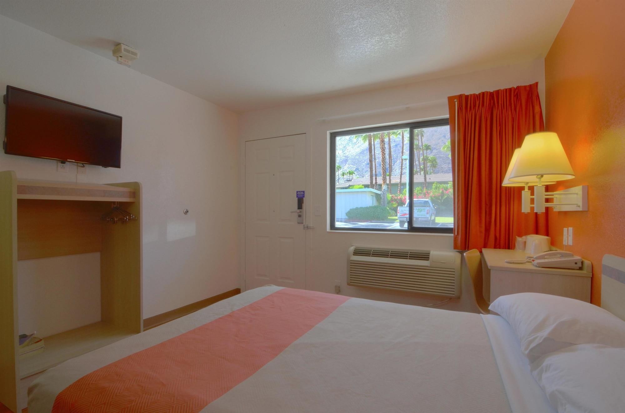 Motel 6-Palm Springs, Ca - East - Palm Canyon Dış mekan fotoğraf