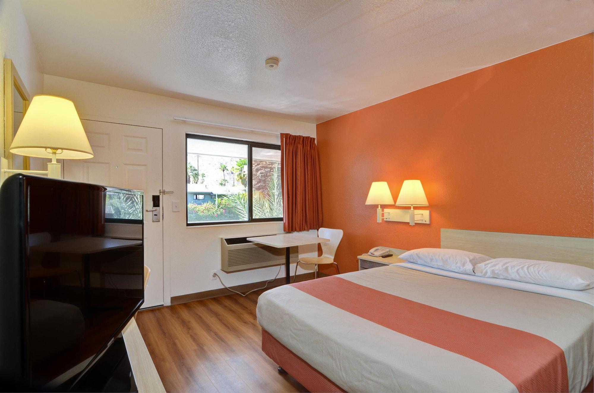 Motel 6-Palm Springs, Ca - East - Palm Canyon Dış mekan fotoğraf