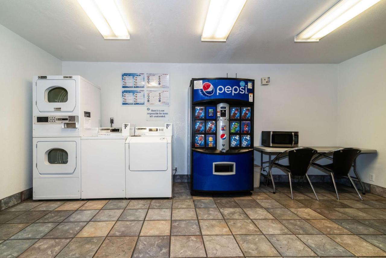 Motel 6-Palm Springs, Ca - East - Palm Canyon Dış mekan fotoğraf