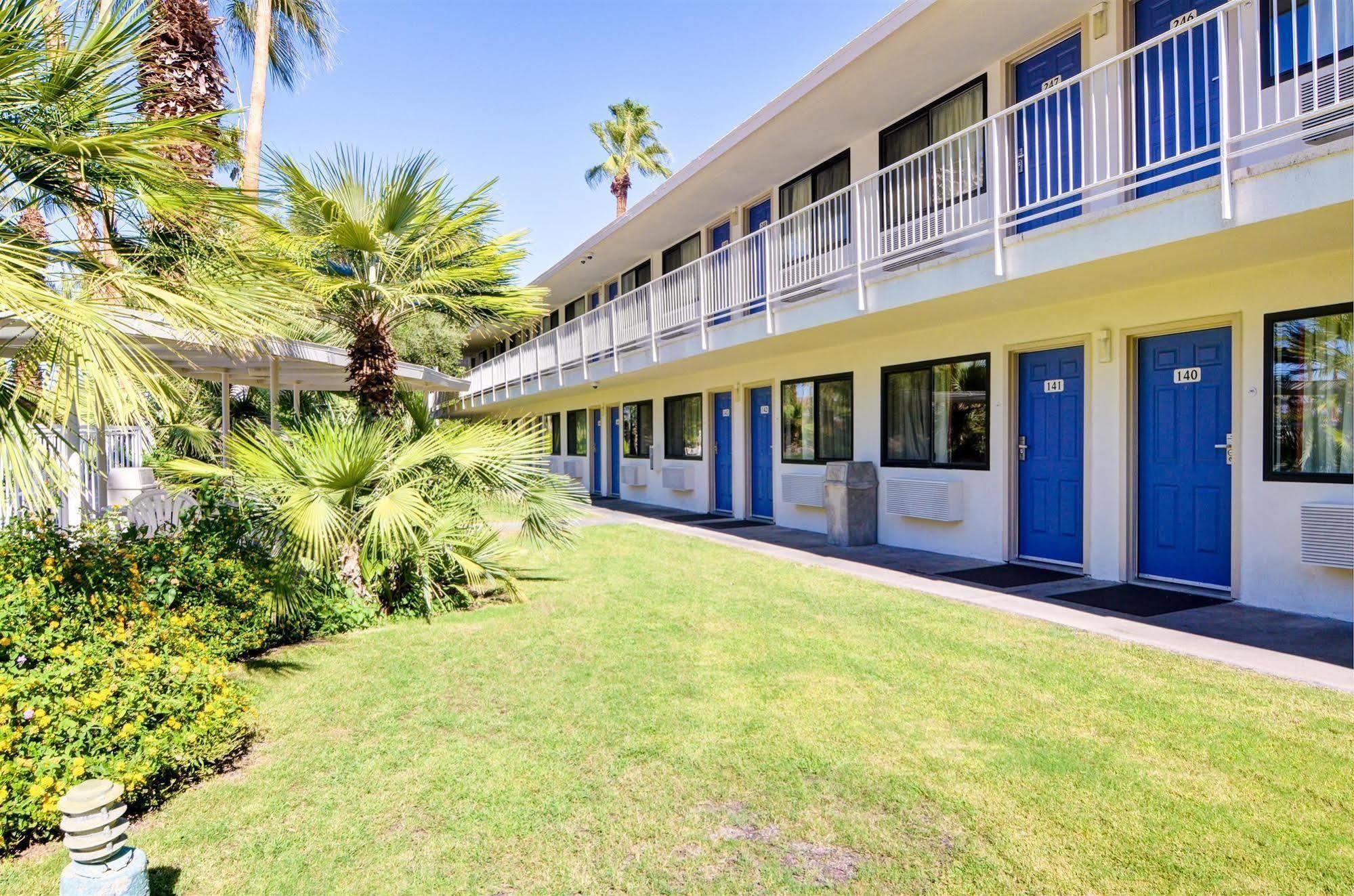 Motel 6-Palm Springs, Ca - East - Palm Canyon Dış mekan fotoğraf