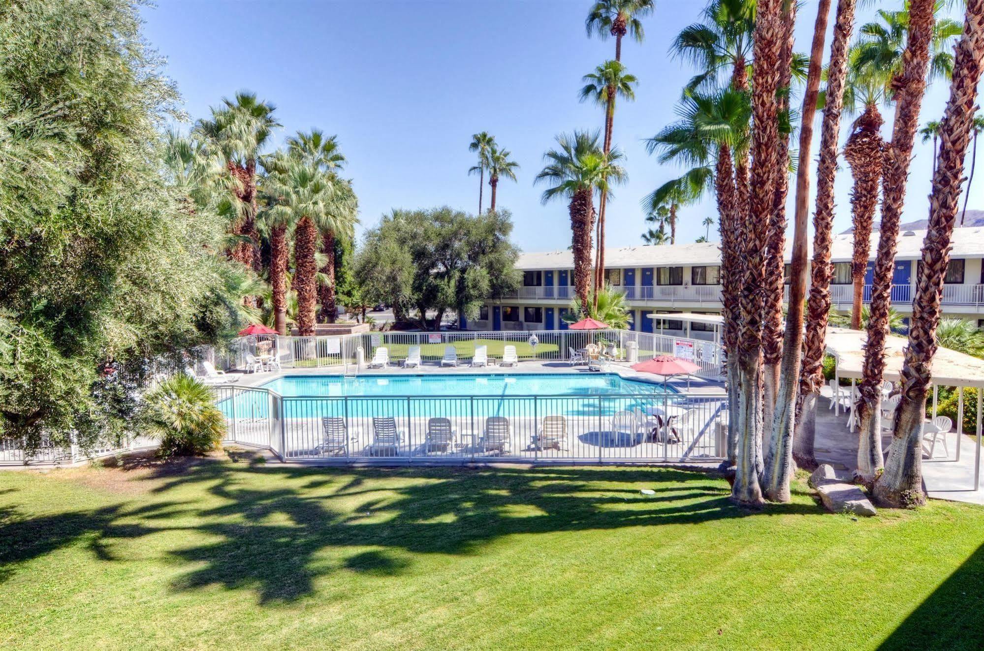 Motel 6-Palm Springs, Ca - East - Palm Canyon Dış mekan fotoğraf