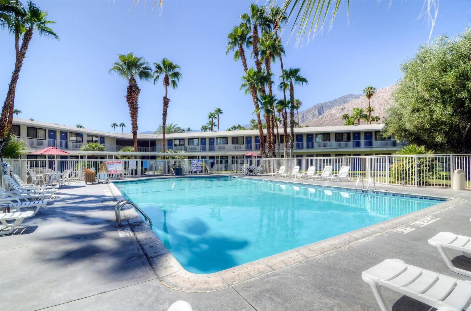 Motel 6-Palm Springs, Ca - East - Palm Canyon Dış mekan fotoğraf