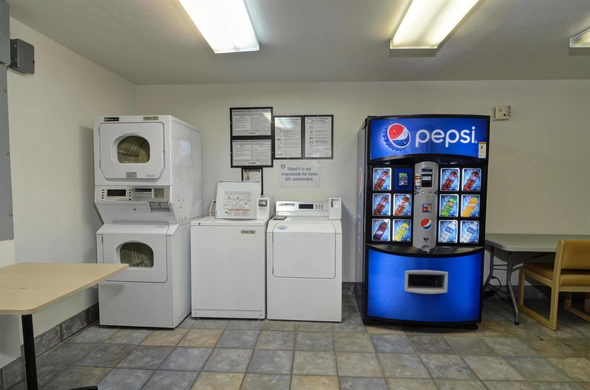 Motel 6-Palm Springs, Ca - East - Palm Canyon Dış mekan fotoğraf