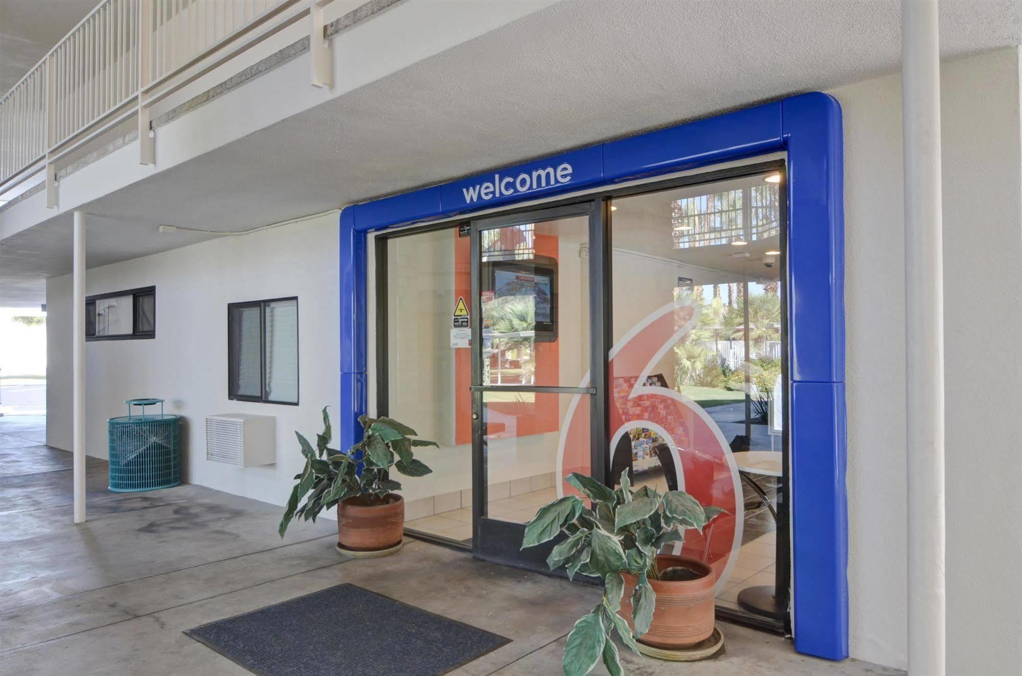 Motel 6-Palm Springs, Ca - East - Palm Canyon Dış mekan fotoğraf