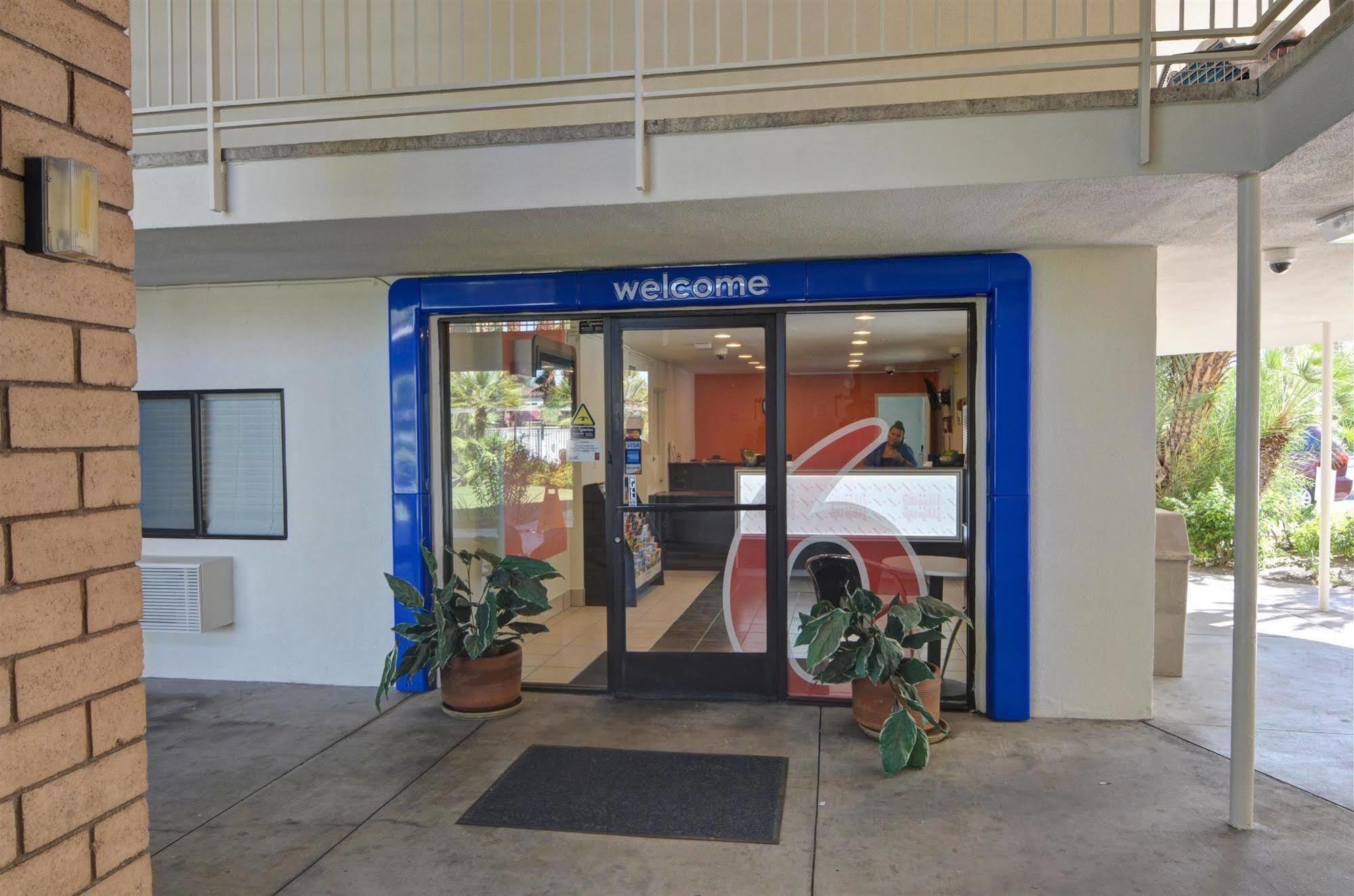 Motel 6-Palm Springs, Ca - East - Palm Canyon Dış mekan fotoğraf