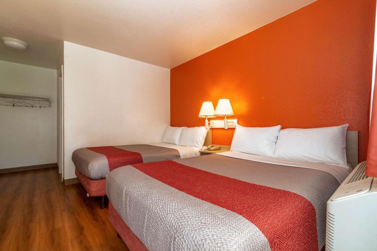 Motel 6-Palm Springs, Ca - East - Palm Canyon Dış mekan fotoğraf